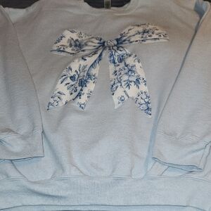 Coquette Bow Sweatshirt XL.
